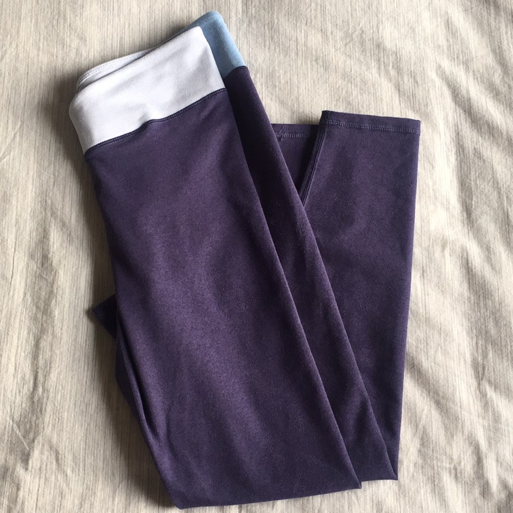 Women’s Fabletics blue leggings, size S